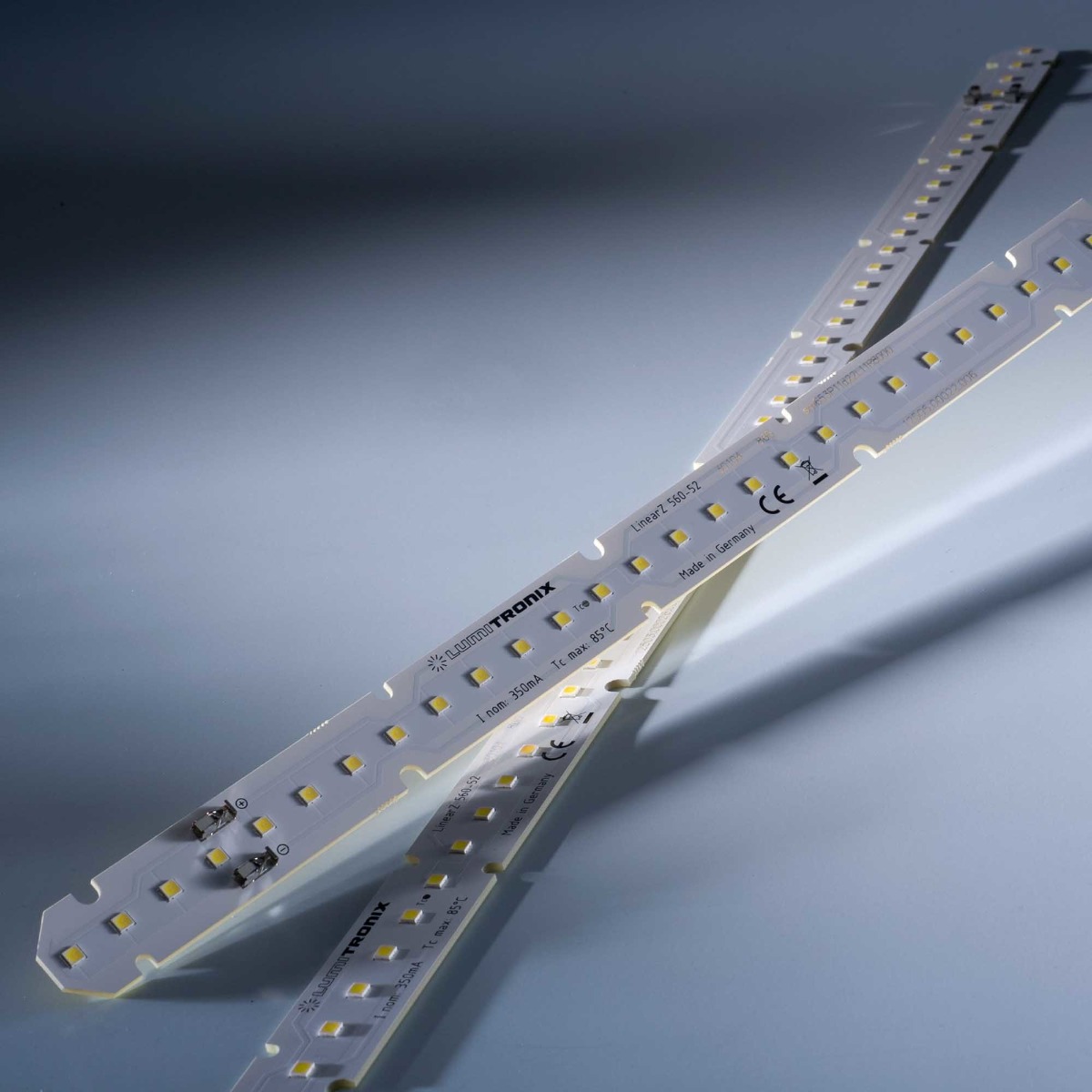 LumiBar-52-3098+ Toshiba-SSC LED Strip Sunlike full spectrum CRI98 neutral white 4000K 1380lm 350mA 39.6V 52 LEDs 56cm module (2500lm/m 25W/m)