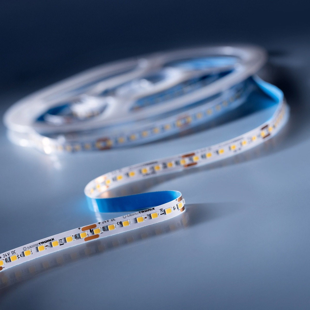 LumiFlex1080 Seoul LED Strip pure white CRI80 4000K 4900lm 24V 140 LEDs/m 5m reel (980lm/m 7.2W/m)