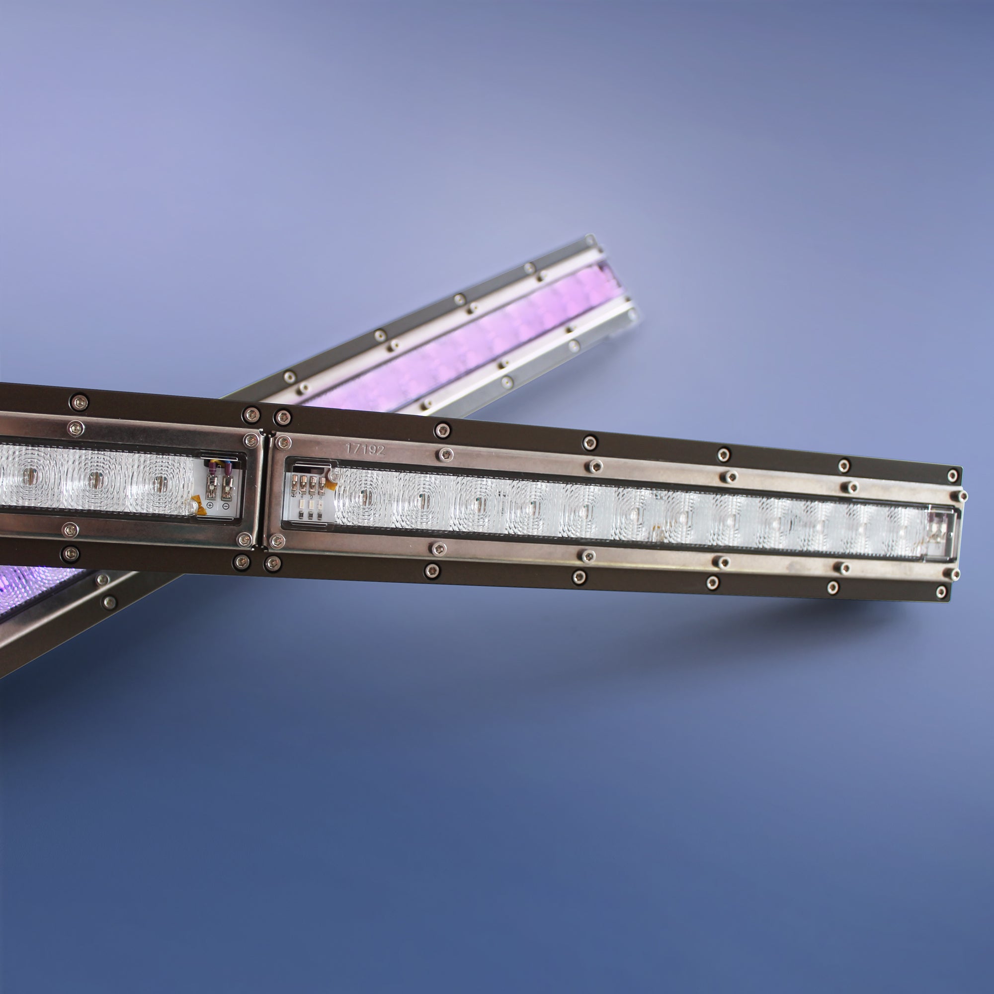 Violet900 UVC LED Light 280nm 2780mW 36 LEDs 50x10deg 48V 86W 89cm 3m cable - view 2