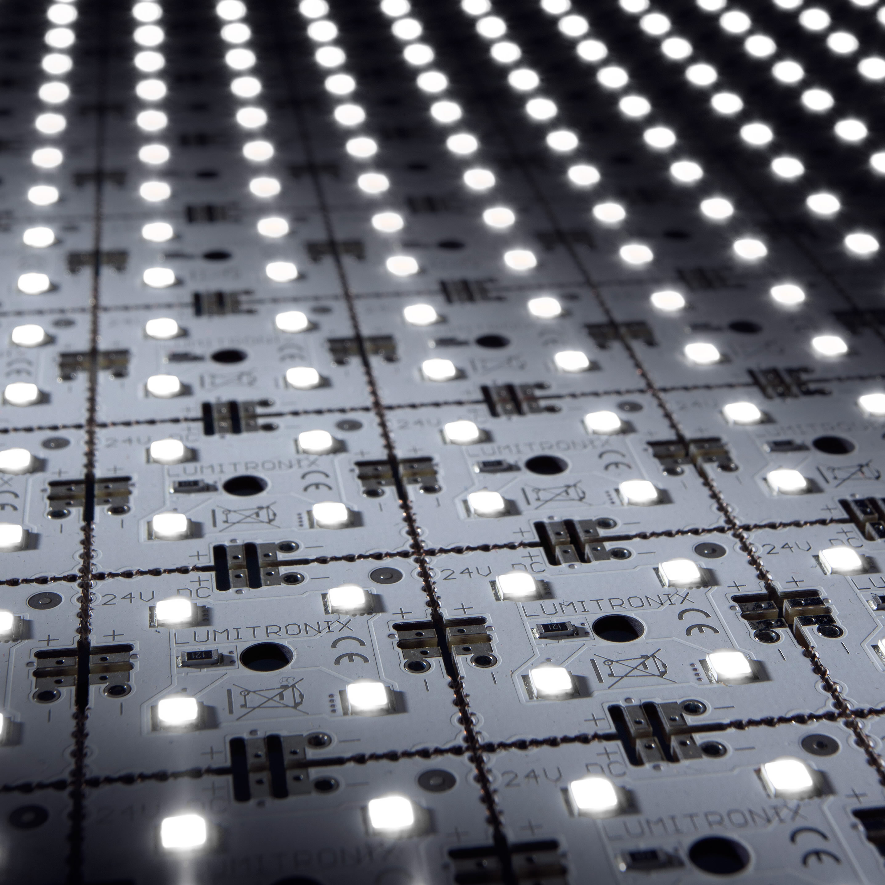 MatrixMini-1-4080 Nichia LED Module pure white 4000K 75lm 4 LEDs 24V 0.48W 3x3cm (83000 lm/sqm)
