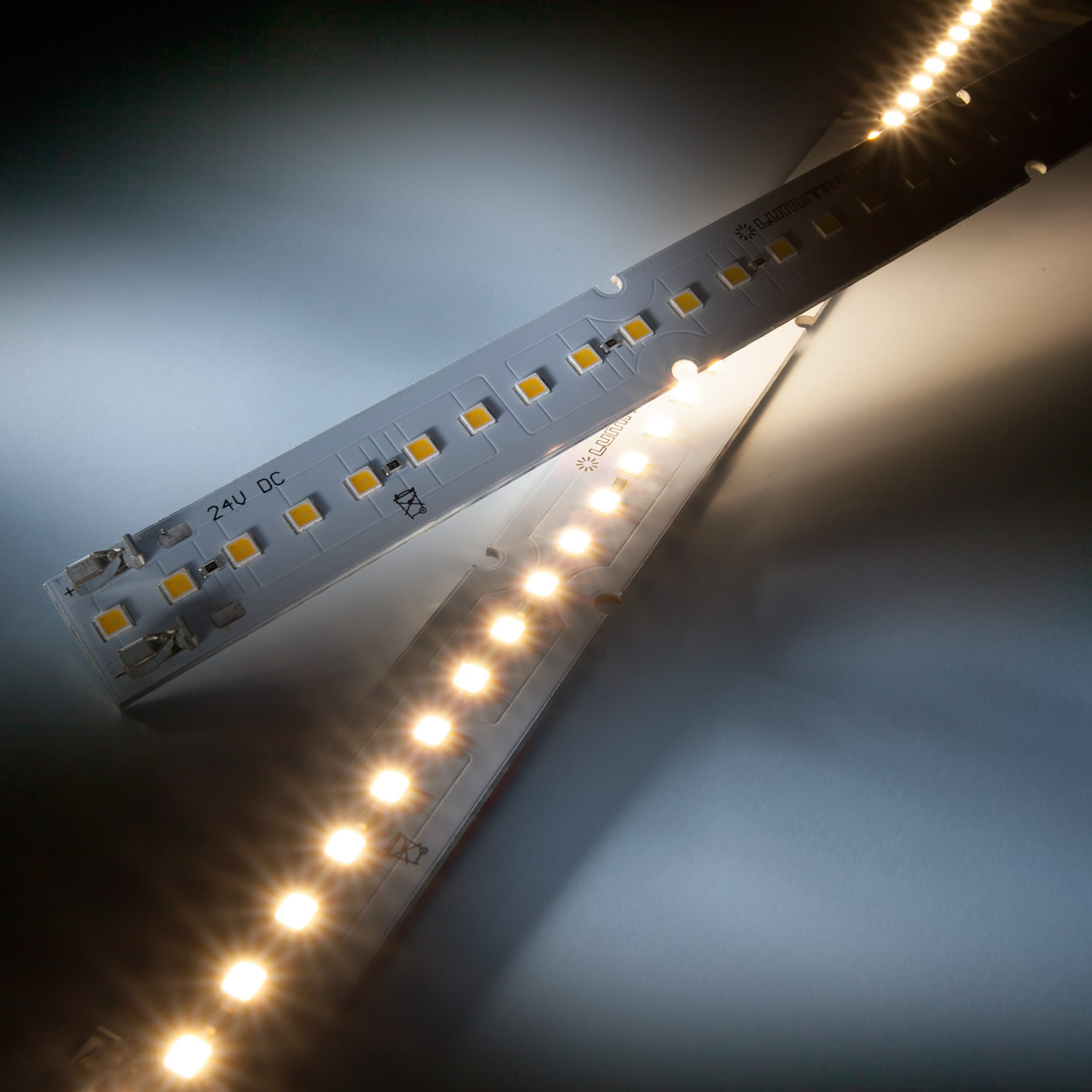 Maxline35 Nichia LED Strip warm white 3000K 1040lm 24V 35 LEDs 28cm module (3715lm/m and 30W/m)