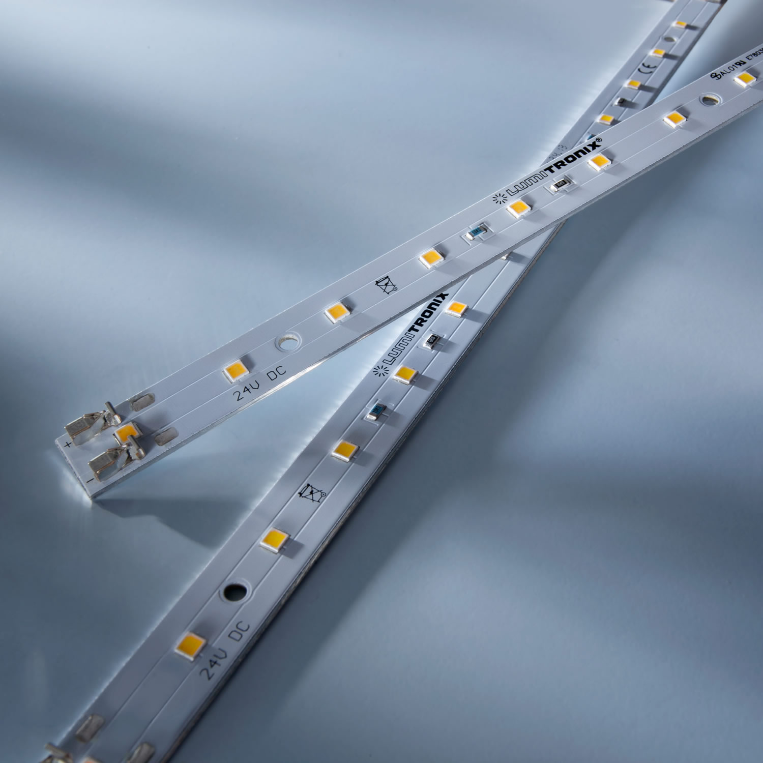Maxline14 Nichia LED Strip neutral white 4000K 870lm 24V 14 LEDs 28cm module (3108lm/m and 30W/m)
