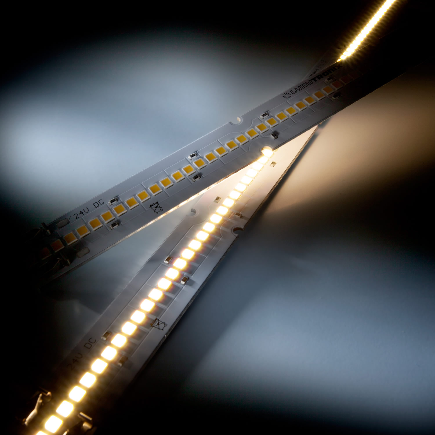 Maxline-70-4080 Nichia LED Strip pure white 4000K 2250lm 24V 70 LEDs 28cm module (8036lm/m 60W/m)
