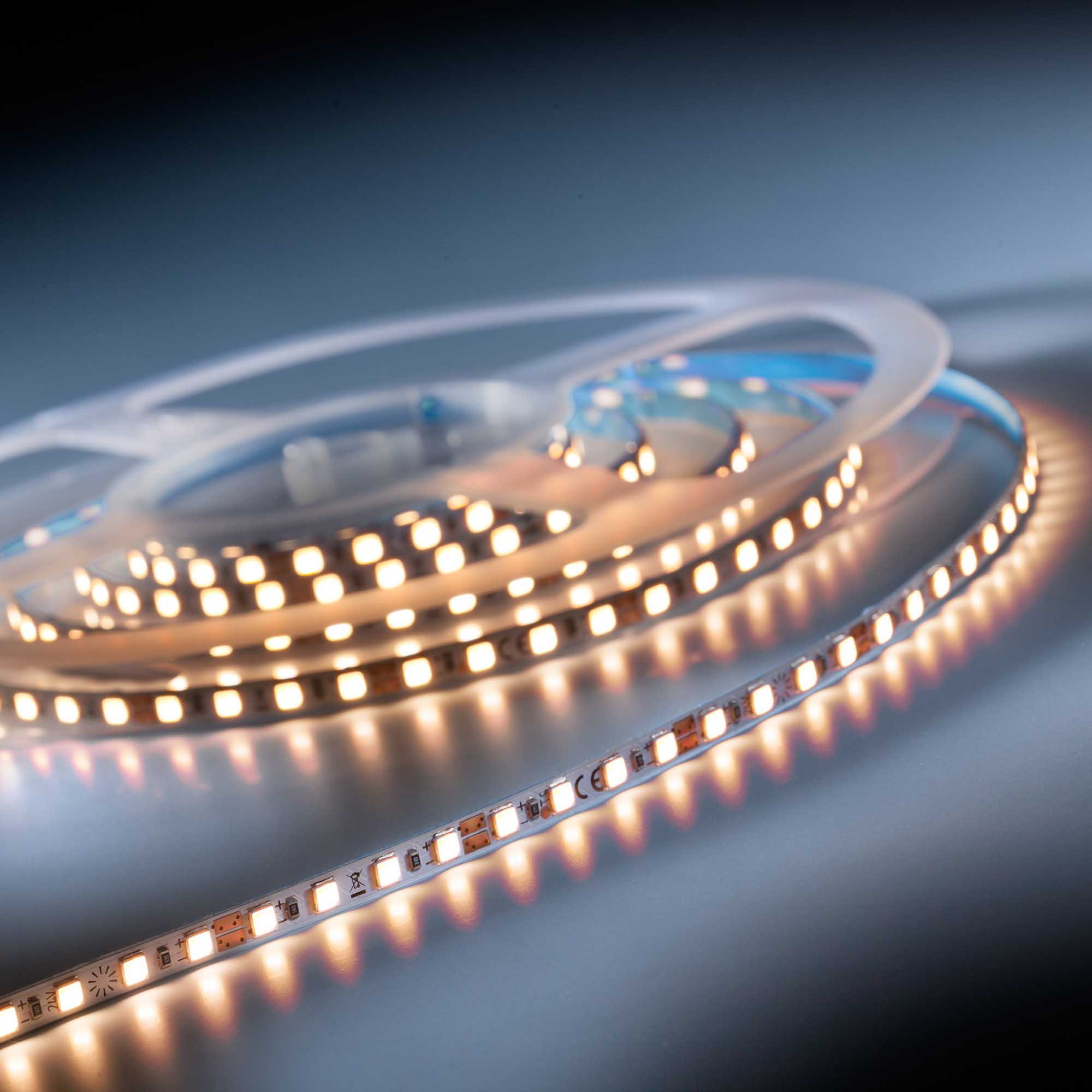 SlimFlex3090 Nichia LED Strip warm white CRI90 2700K 3900lm 24V 120 LEDs/m 2m reel (1950lm/m 18W/m )
