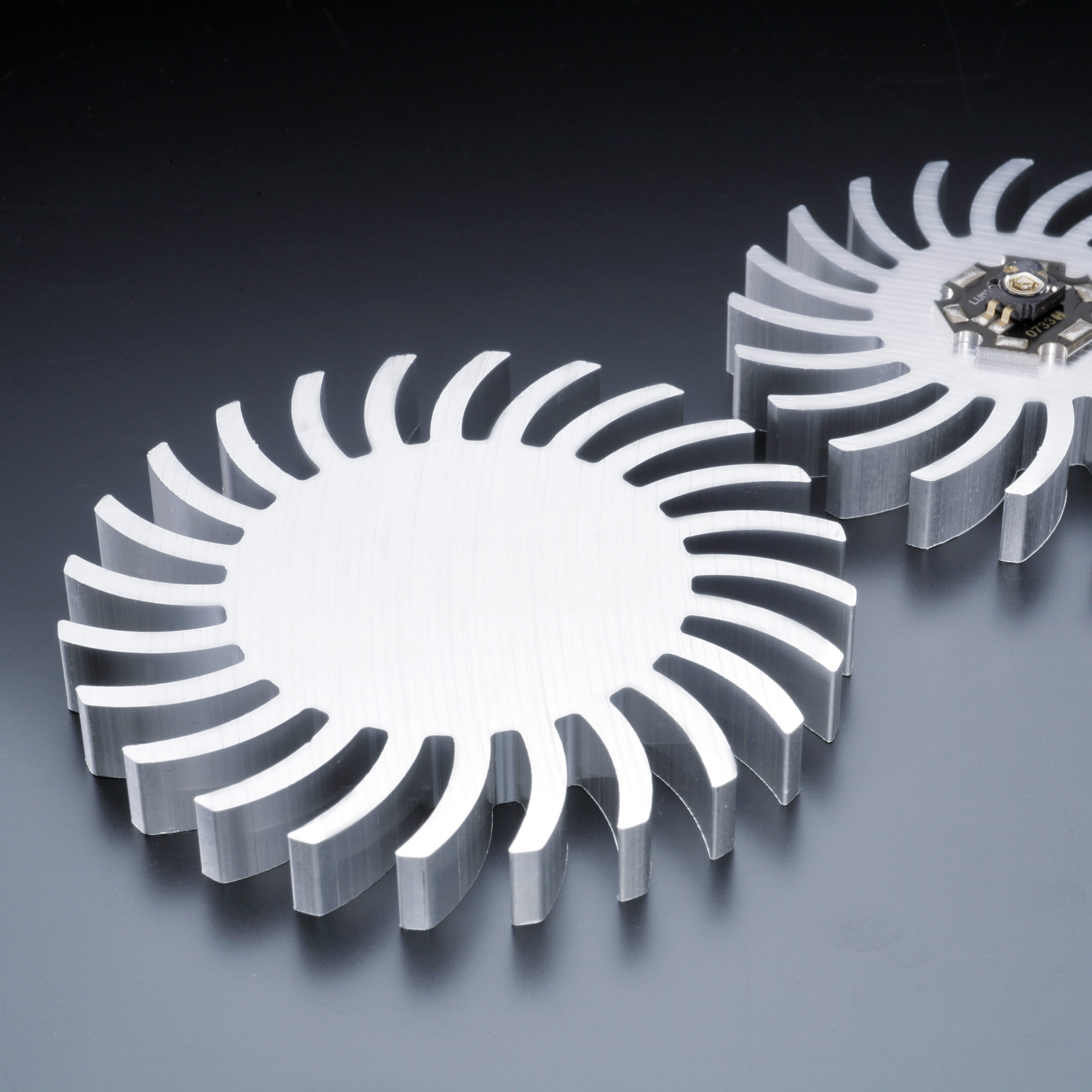 Heatsink swing-style 85mm for LEDs <1800lm
