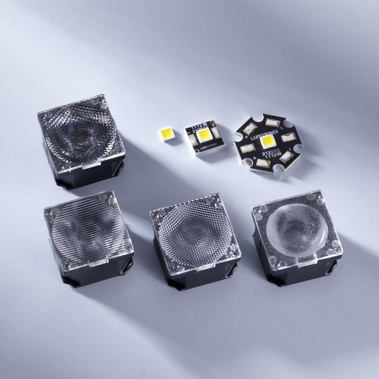 Ledil lens 21.6x21.6mm for Nichia N153 Medium radiation angle 30