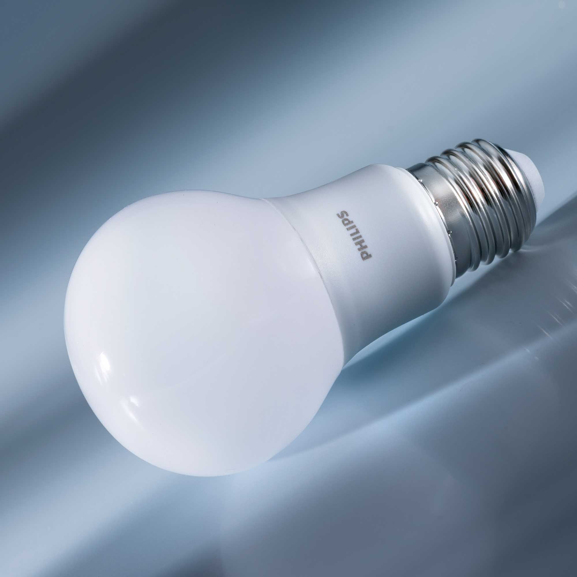 LED Bulb Philips CorePro LEDbulb 5.5-40W A60 E27 827 FR 2700K 470lm