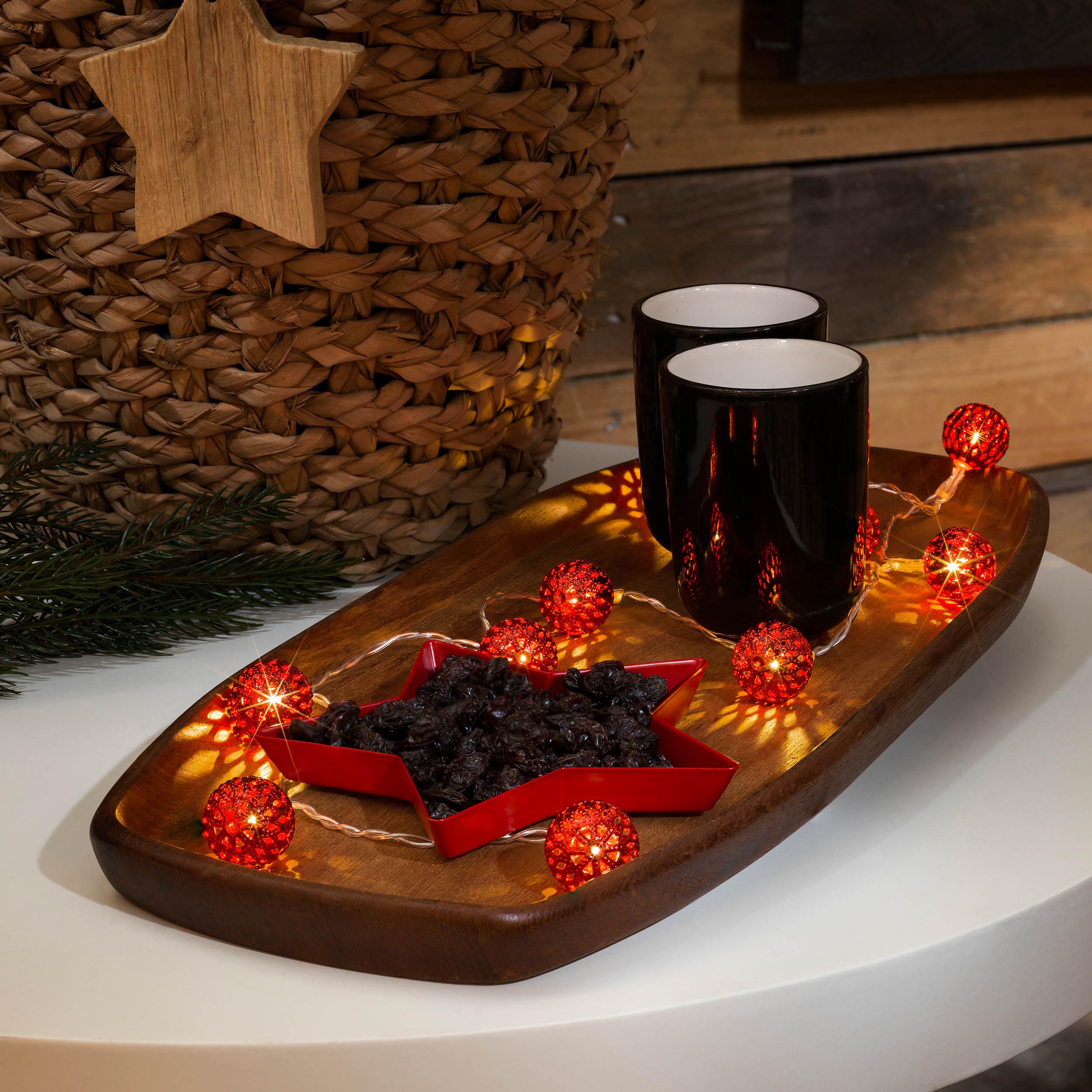 Decorative LED light set with red metal beads