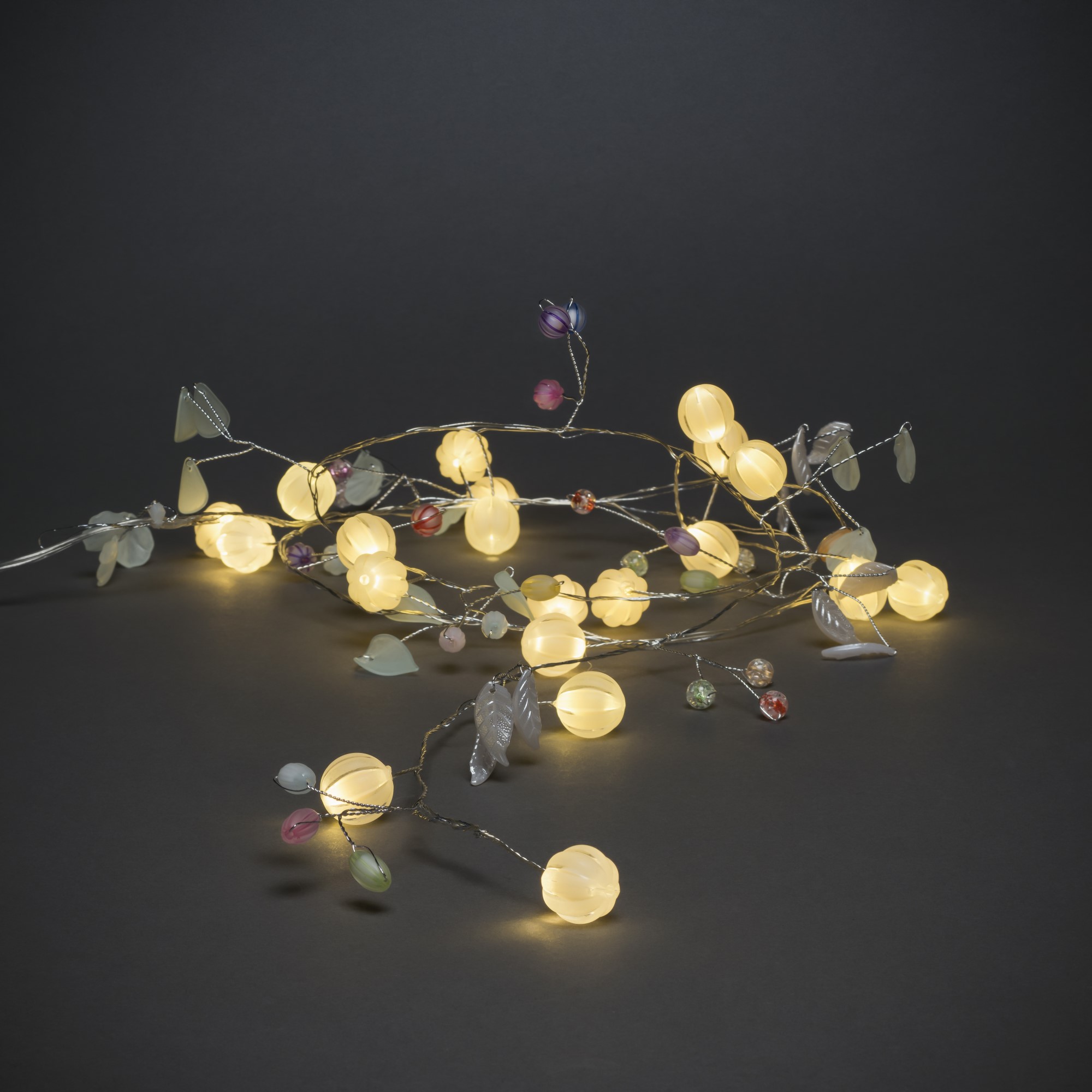 Konstsmide LED Decoration Light Chain Leaves and Fruits, 20 warm white LEDs, 6h timer, battery-operated 3lm