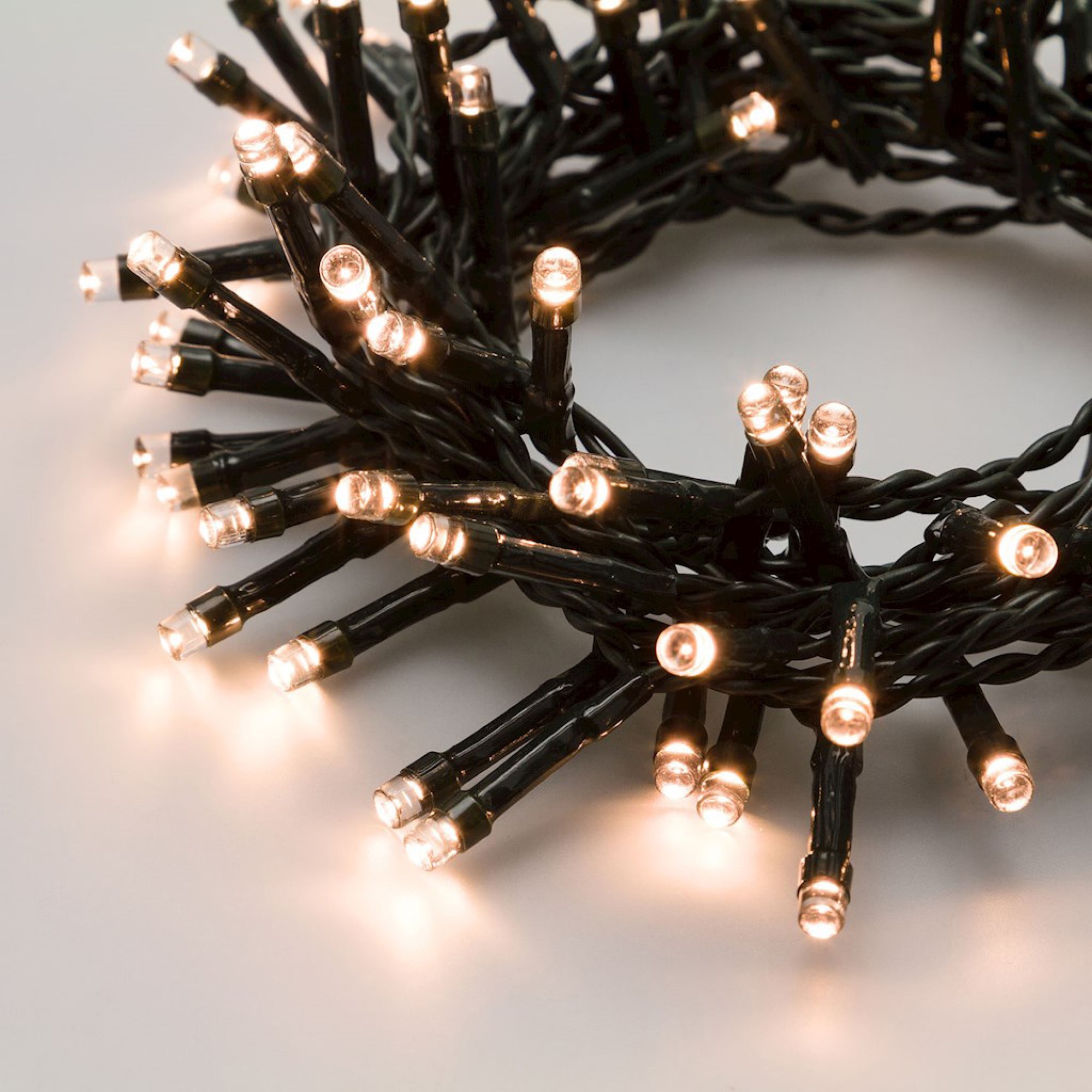 Lotti LED String of Lights warm white 48 LEDs Multifunction battery-operated 2.8m IP44