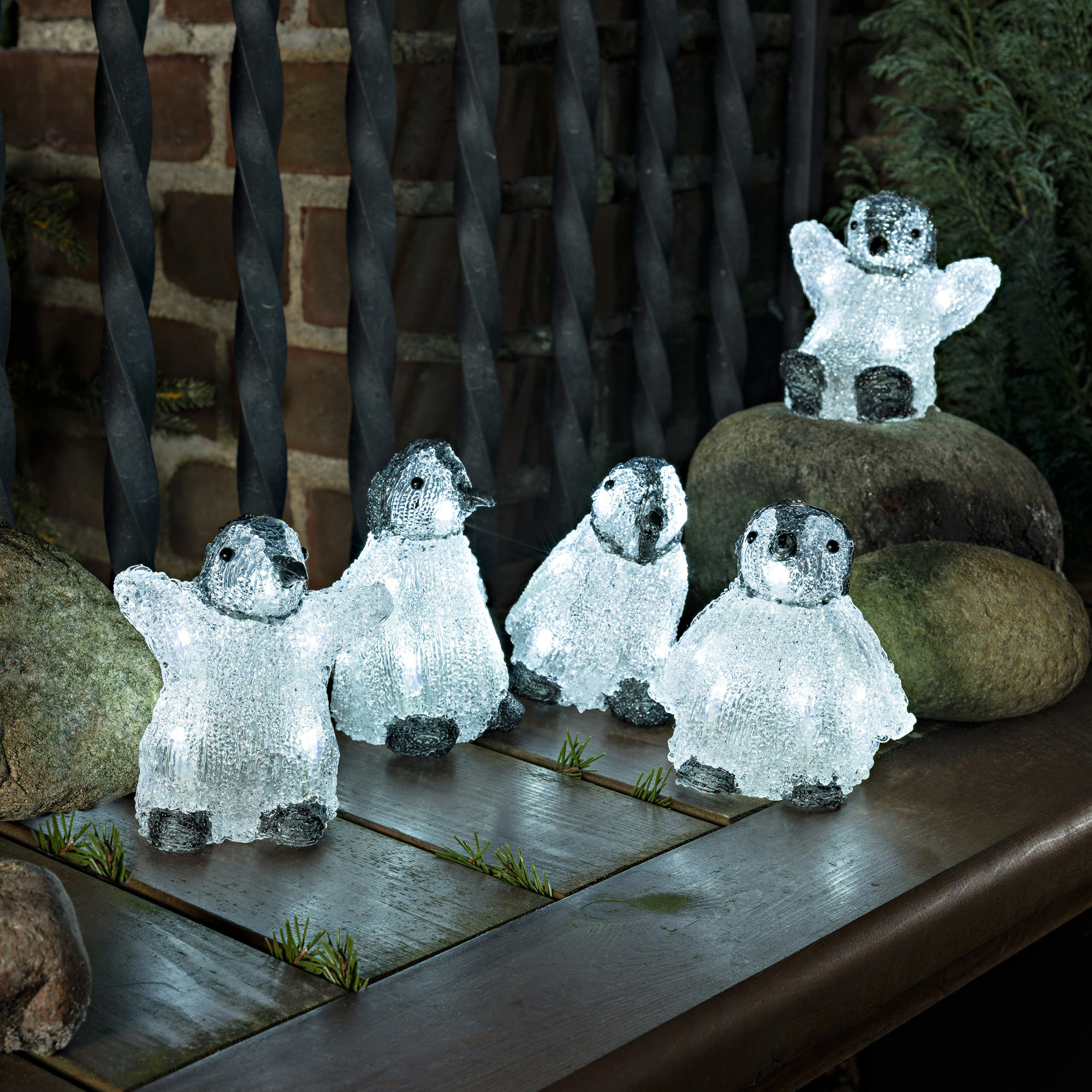 LED Acrylic Baby Penguins cold white, Set of 5, 40 LEDs