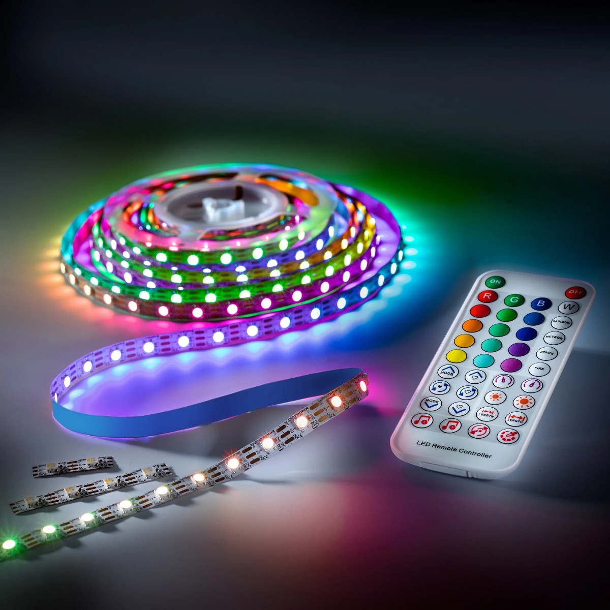 iFlex-RGBW-1080 LED Strip RGB-White CRI80 3000K 1180lm 5V 60 individually controllable LEDs/m 5m reel