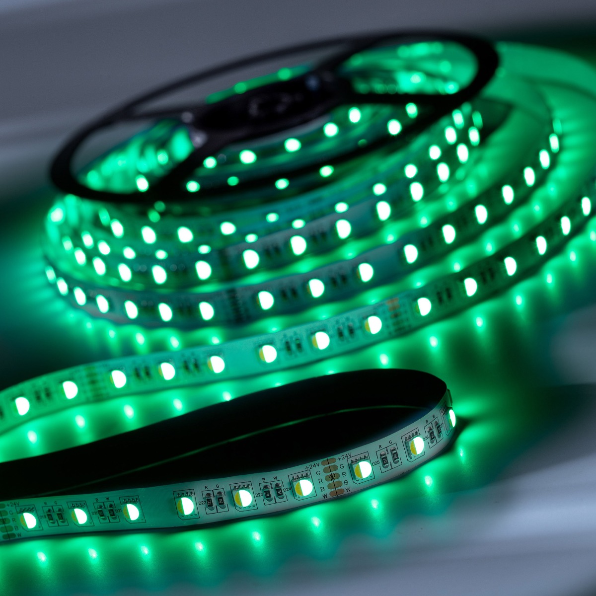 LumiFlex-RGBW-1080 ECO LED Strip RGB-White 4 in 1 CRI70+ 2700K 1500lm 24V 60 LEDs/m 5m reel