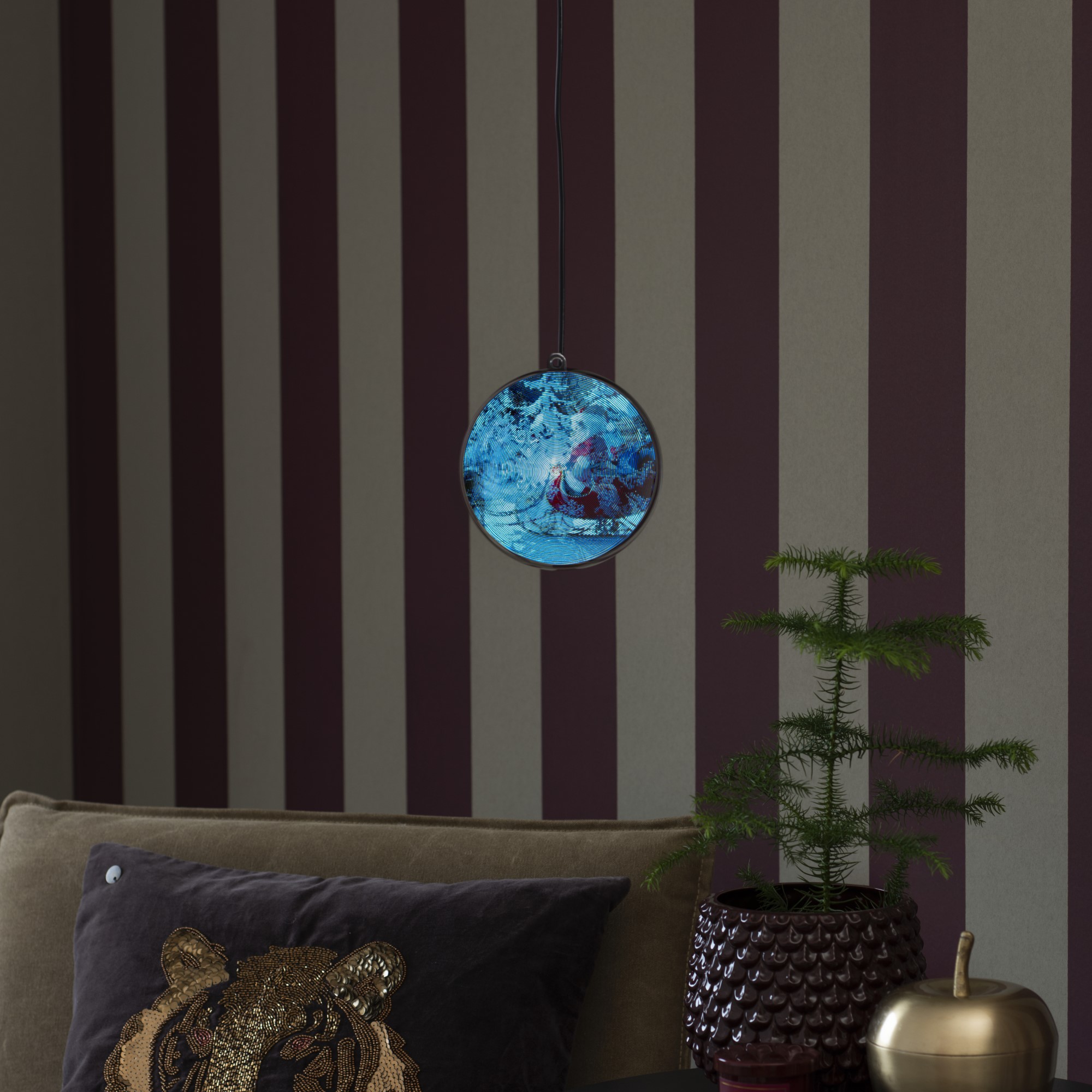 Konstsmide 3D LED Hologram Globe, Father Christmas with Sleigh, 64 LEDs, 2h Timer, 15cm